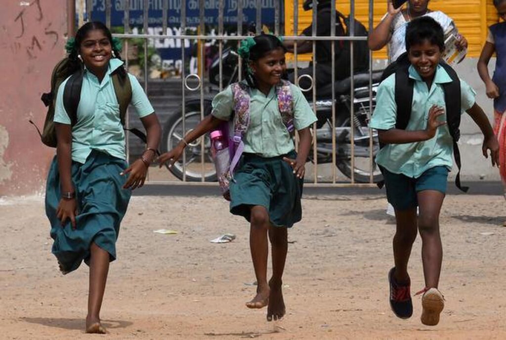 happy-three-students