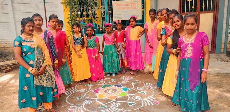 students-kolam
